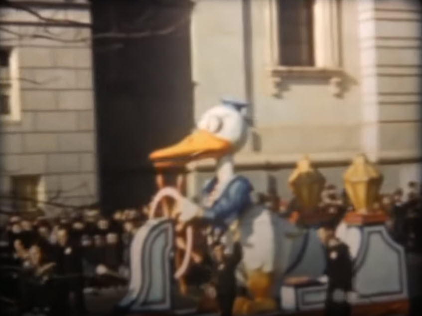 Donald Duck - Macy's Thanksgiving Day Parade (1939)